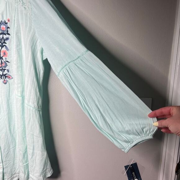 NWT Flutter & Kick Maternity Top Floral Embroidered Lightweight Button Down Boho - Picture 6 of 10